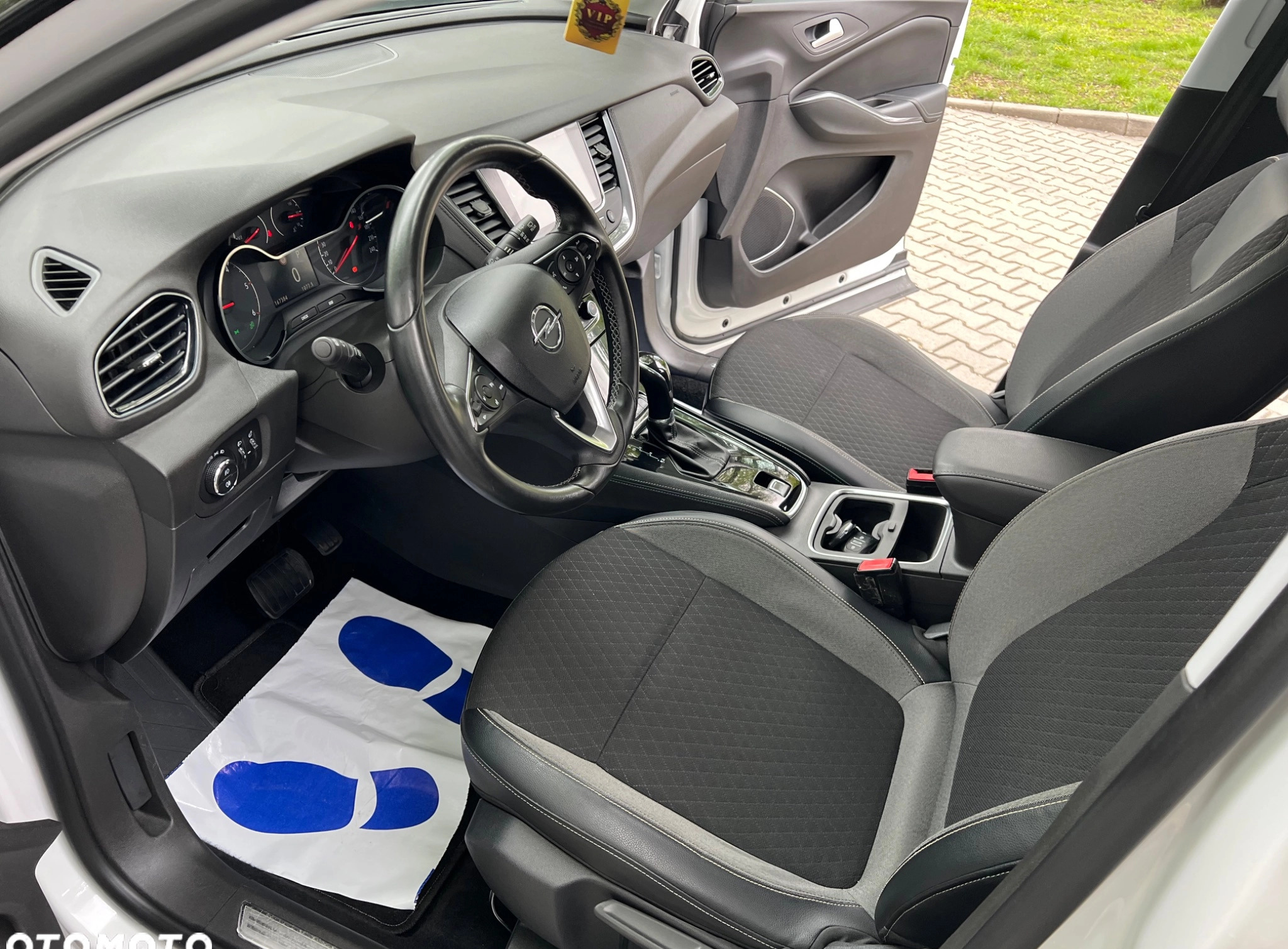 Opel Grandland X cena 63900 przebieg: 167533, rok produkcji 2017 z Siewierz małe 742